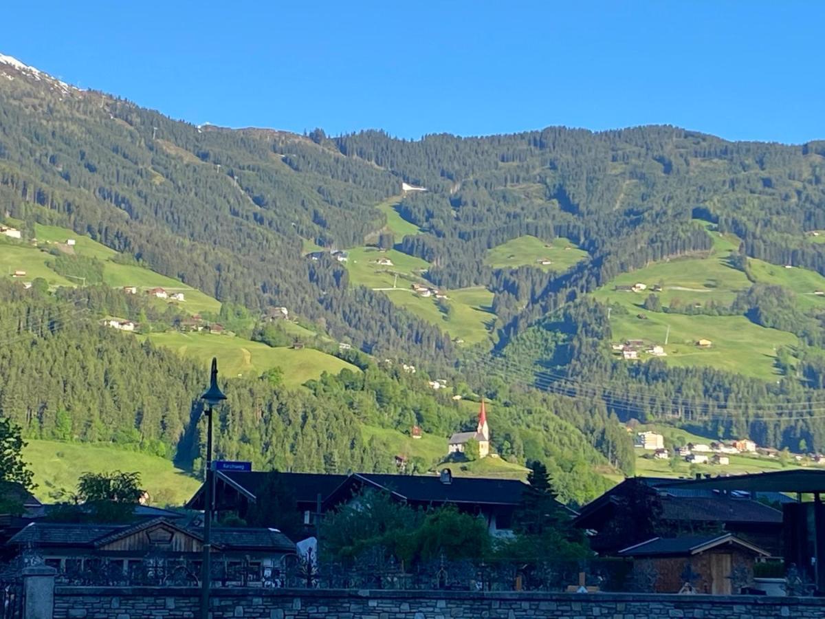 Hotel Standlhof Zillertal Uderns Exterior foto